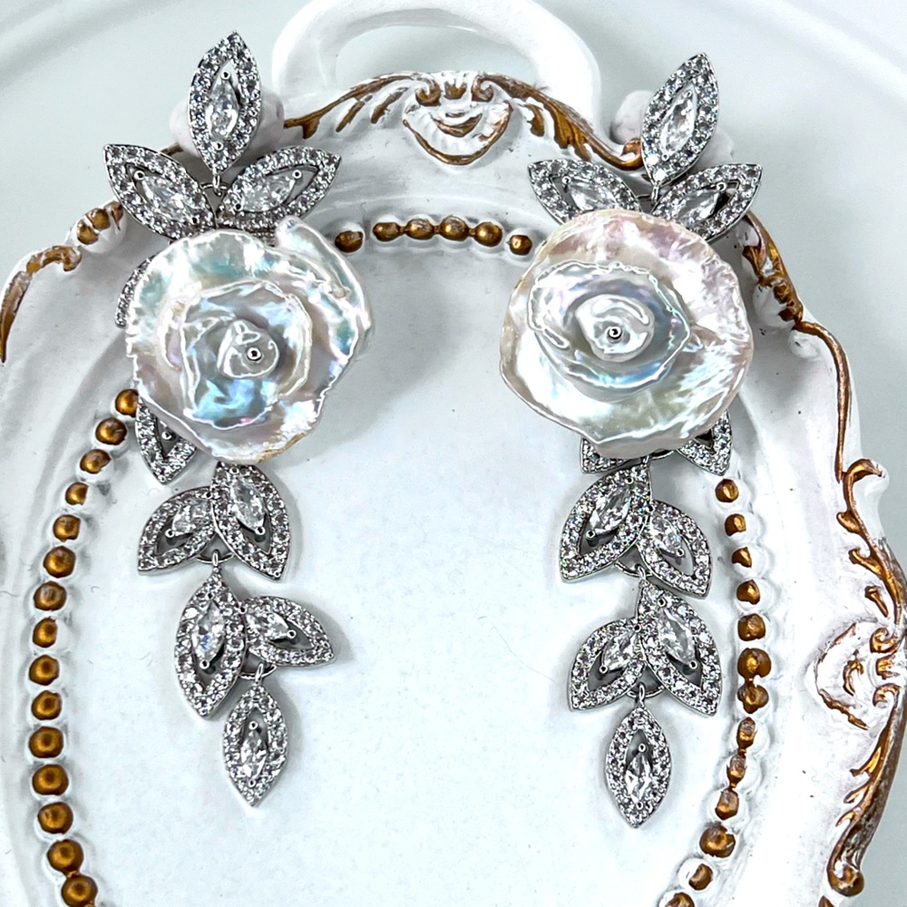 🌺 Custom Handmade Freshwater Premium Blue Keshi  Pearl Crystal Earrings